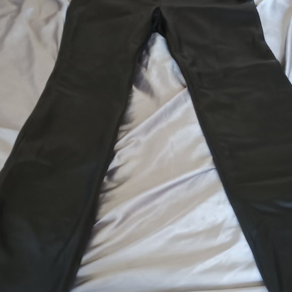 Leather pants - Picture 2 of 5